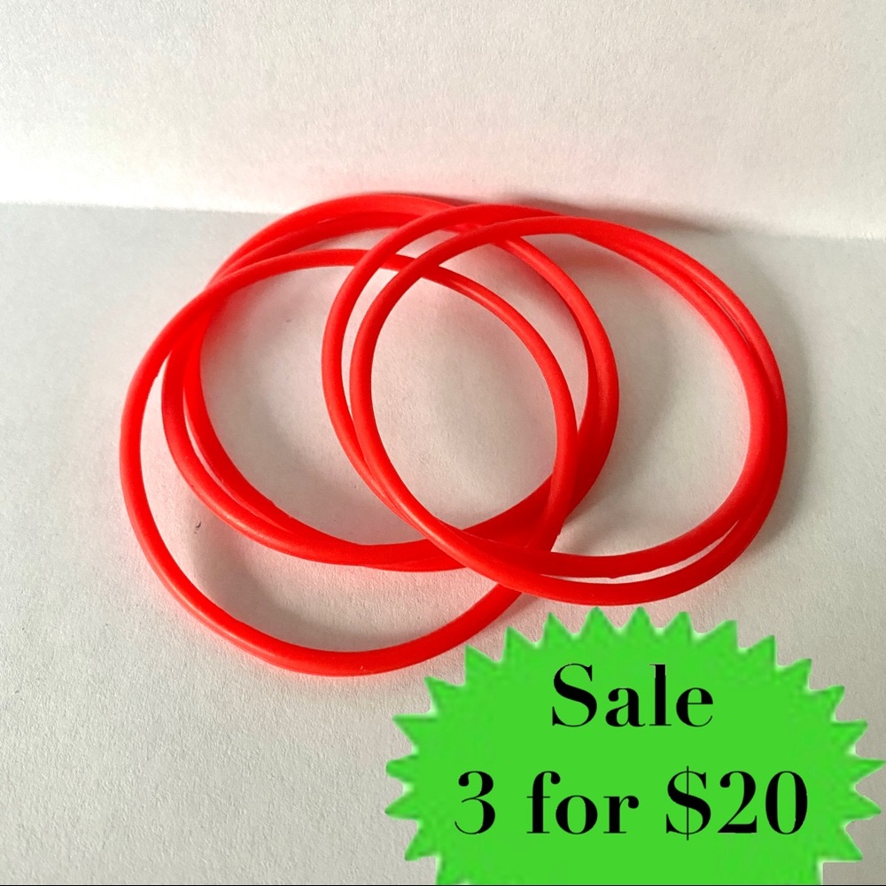 Licorice RED 5pc Rubber Gummy Bracelets Silicone Jelly Wristbands 80s retro set